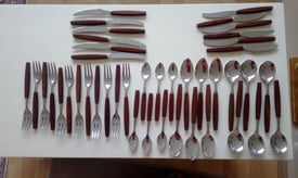 42 piece cutlery set