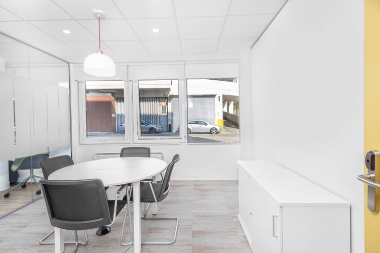 London - BR1 1LU, 24 Work station open plan office to rent at Regus Bromley South