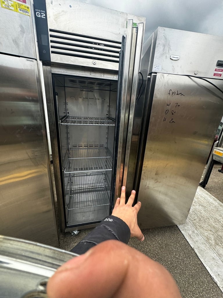 Commercial fridges freezes undercounter fridge cafe shop restaurant 