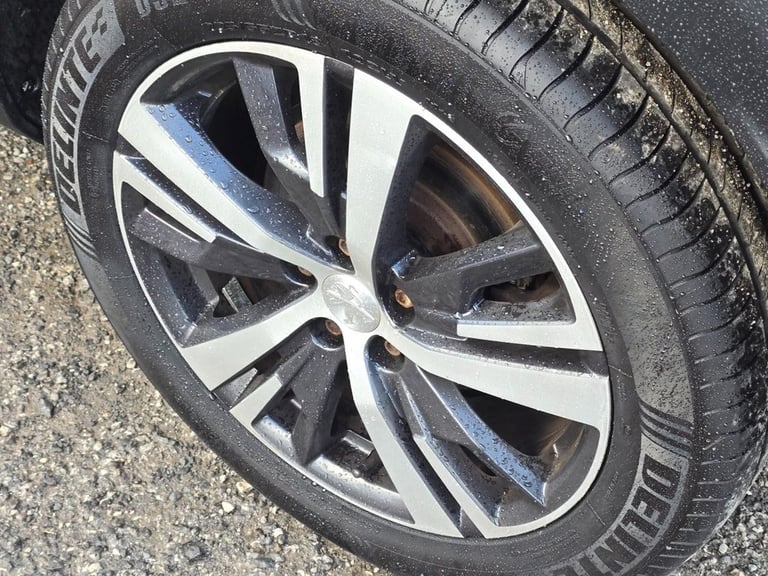 2020 Peugeot 3008 1.2 PureTech Allure SUV 5dr Petrol EAT Euro 6 (s/s) (130 ps) HATCHBACK Petrol A...