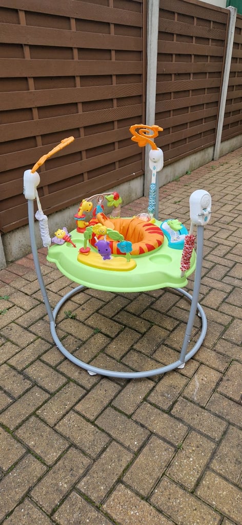 FISHER PRICE JUMPEROO. VERY GOOD CONDITION. INC BATTERIES.