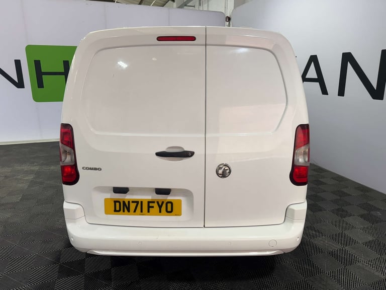 2021 Vauxhall Combo 1.5 Combo 2300 Sportive TD Panel Van Diesel Manual