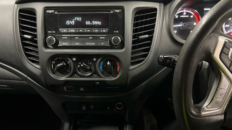 2020 Mitsubishi L200 Double Cab DI-D 150 4Life 4WD PICK UP DIESEL Manual