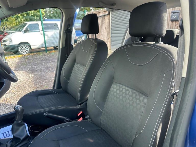 2013 Dacia Sandero 0.9 TCe Laureate Euro 5 5dr HATCHBACK Petrol Manual