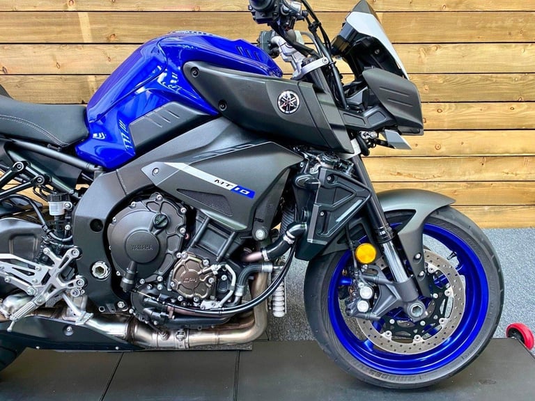 AWESOME 2017 YAMAHA MT-10, ONLY 13717 MILES, FSH 