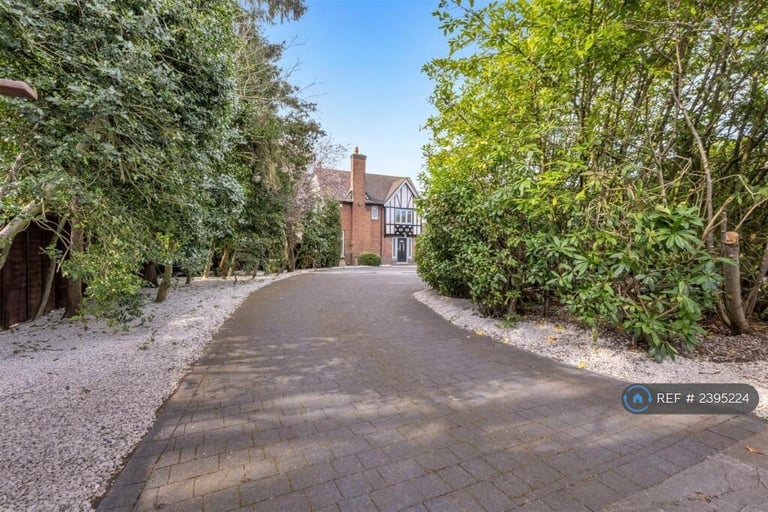 image for 4 bedroom house in Measham Road, Ashby-De-La-Zouch, LE65 (4 bed) (#2395224)