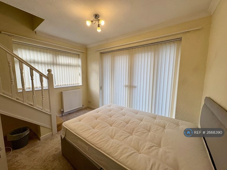 2 bedroom house in Keswick Crescent, Brinsworth, Rotherham, S60 (2 bed) (#2668390)