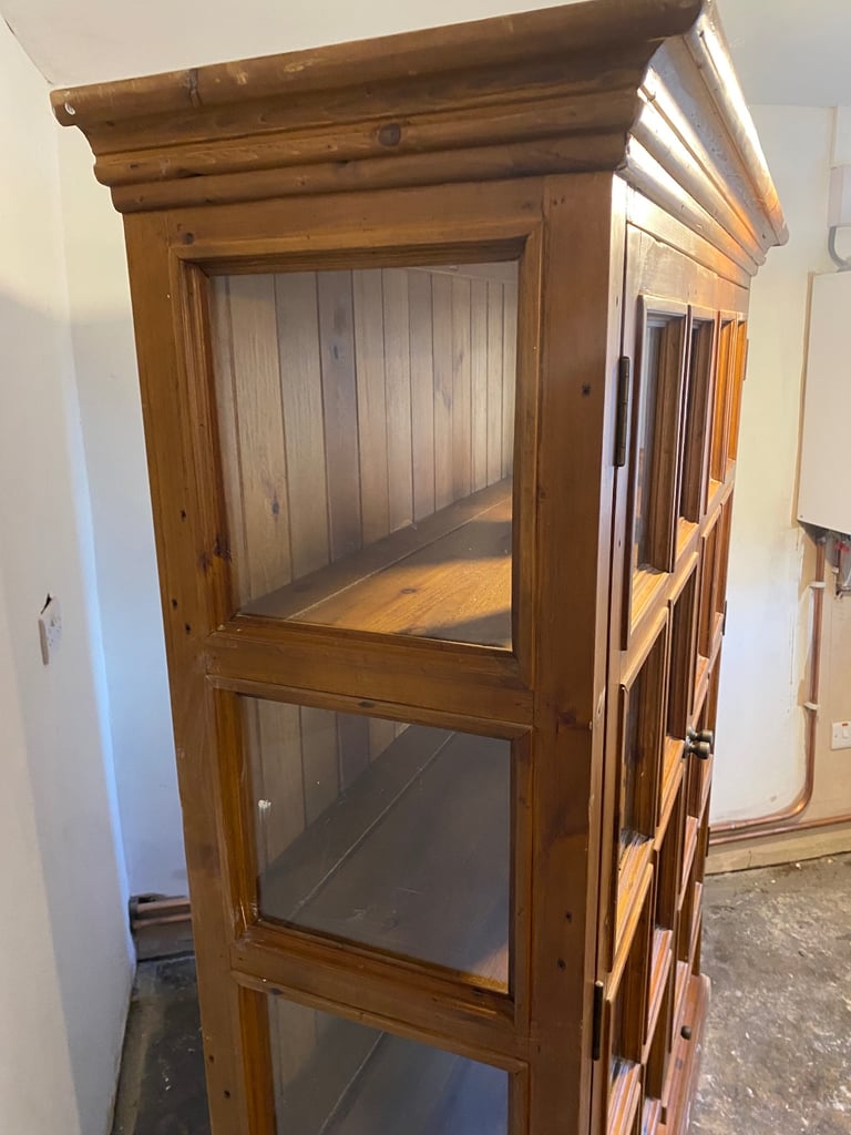 LARGE CUPBOARD DISPLAY CABINET STORAGE UNIT 