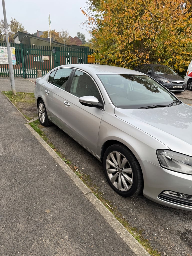 Volkswagen, PASSAT, Saloon, 2011, Semi-Auto, 1968 (cc), 4 doors