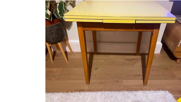 Vintage Formica Table Used condition 