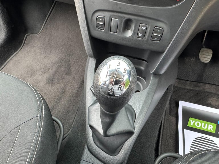 2015 Dacia Sandero 1.5 Dci Laureate Hatchback HATCHBACK Diesel Manual