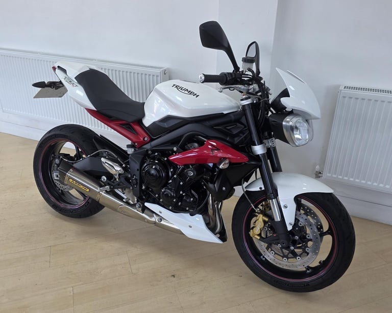 Triumph Street Triple R 675