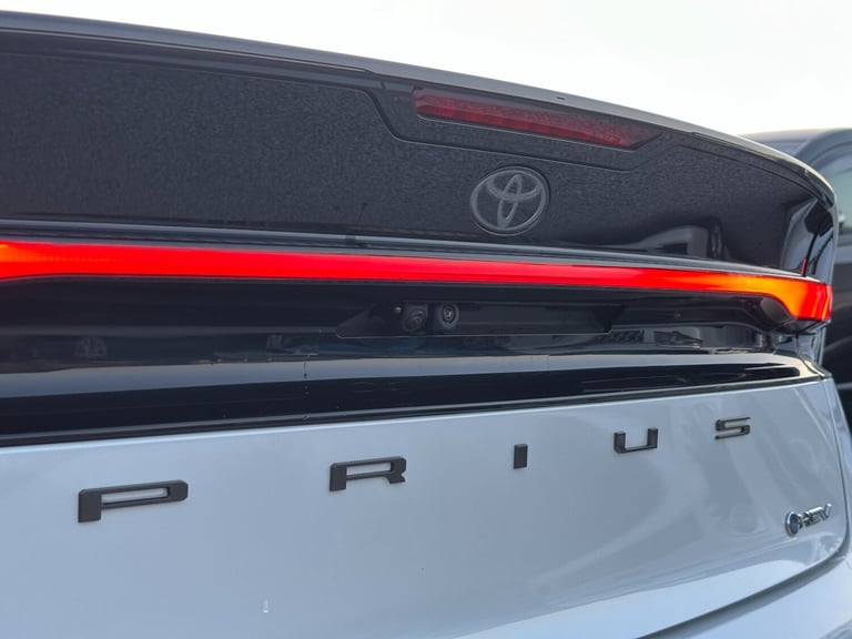 2023 TOYOTA PRIUS 2L Petrol Hybrid Electric Euro 6 Sunroof Leather 5 Seater 5dr