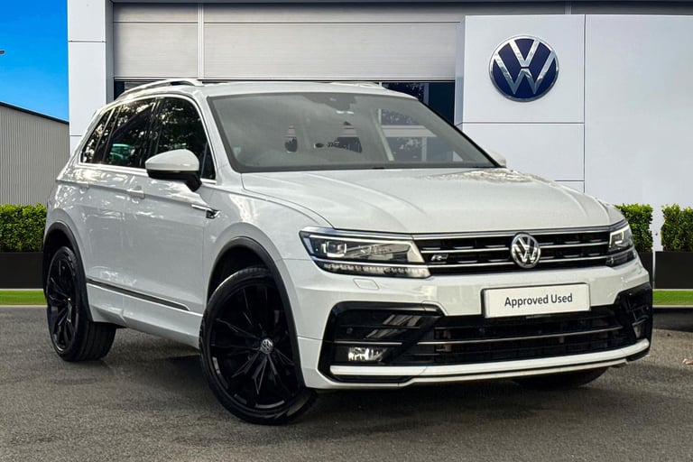 2017 Volkswagen Tiguan 2.0 TDi 150 R-Line 5dr | Heated Seats | Pan Roof SUV DIESEL Manual