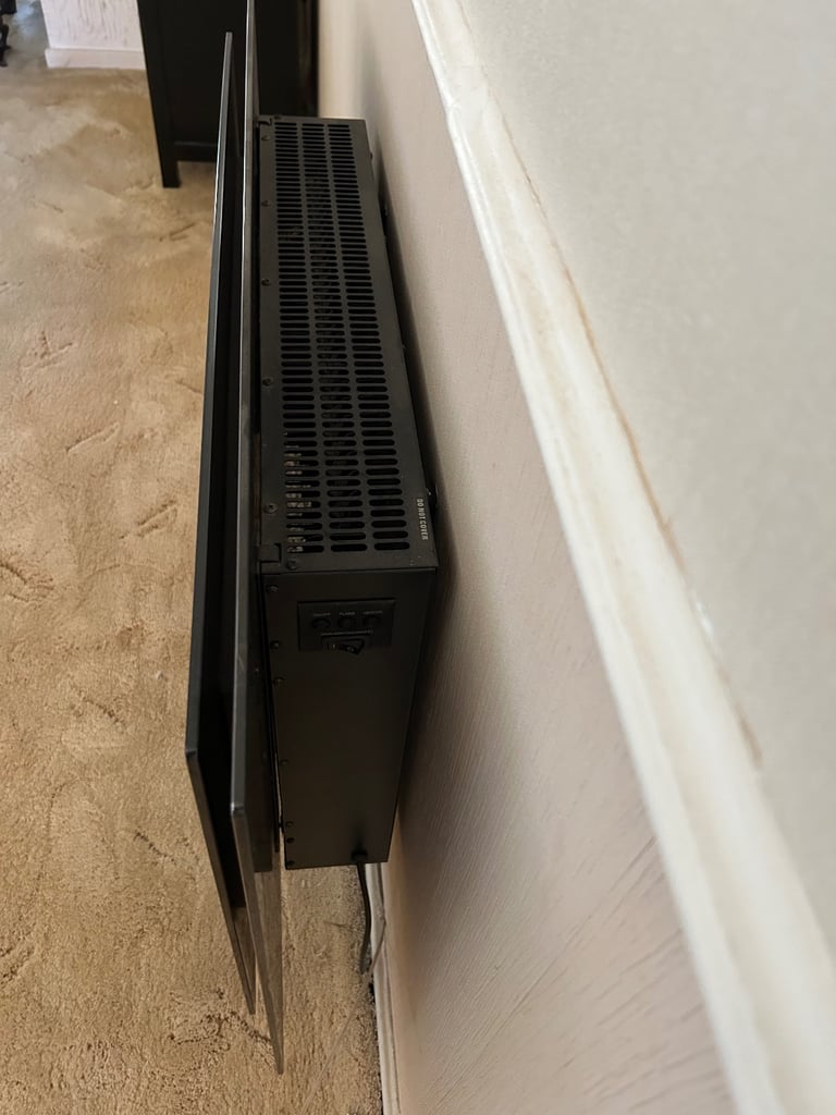 Wall mounted electric fire 