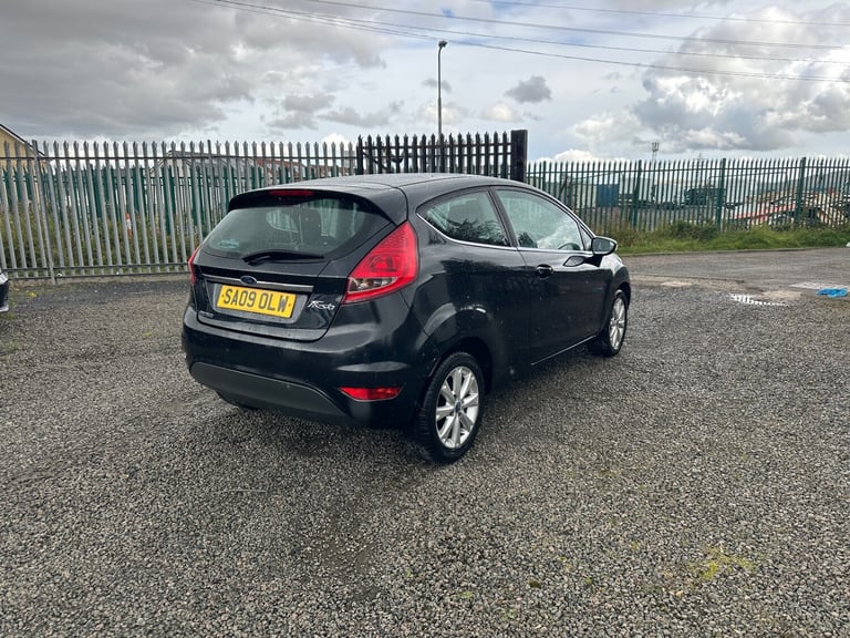 2009 Ford Fiesta 1.4 Zetec 3dr HATCHBACK Petrol Manual