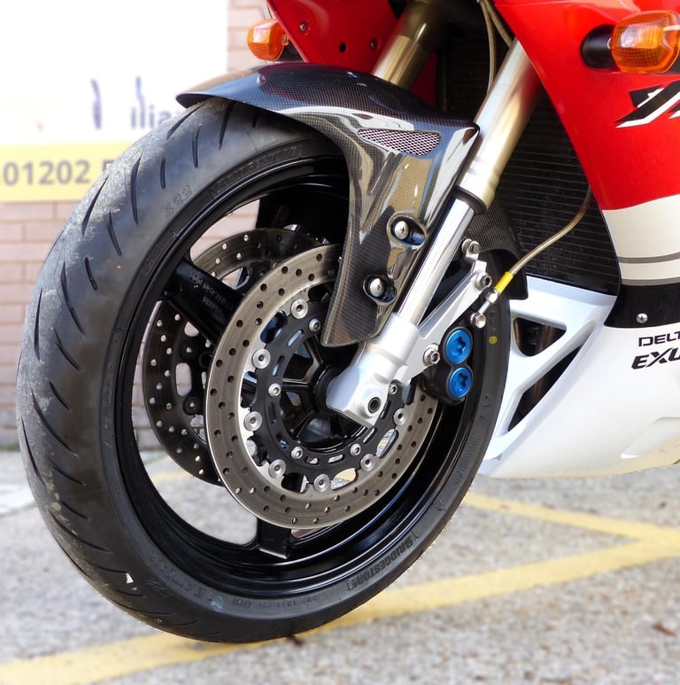 2000 Yamaha YZF-R1 – Increasingly Rare, Superb Condition, Only 13,239 Miles