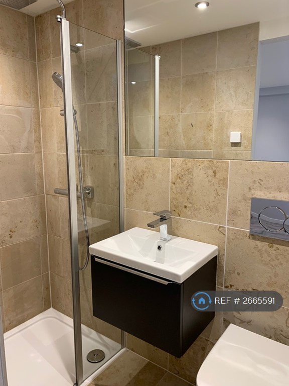 1 bedroom flat in The Causeway, Altrincham, WA14 (1 bed) (#2665591)
