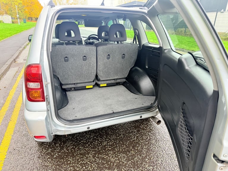 2004 Toyota RAV4 2.0 XT3 5dr Automatic, 64K MILES ESTATE Petrol Automatic