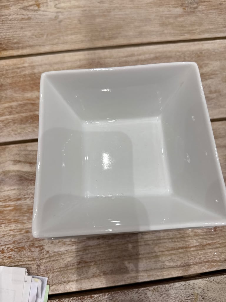 Pordamsa Spanish square porcelain dishes/ bowls 