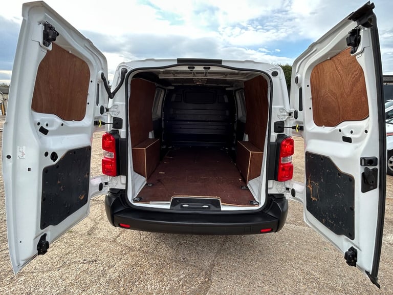 2020 Vauxhall Vivaro 2900 1.5d 100PS Dynamic H1 Van PANEL VAN Diesel Manual