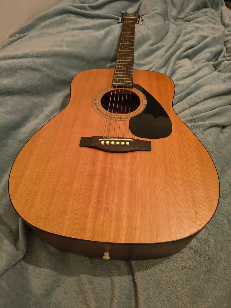 image for Yamaha classical guitar