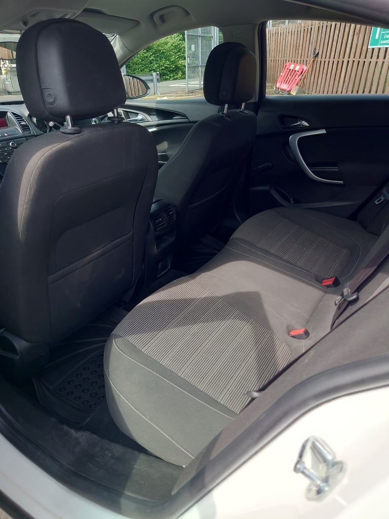 Vauxhall, INSIGNIA, Hatchback, 2013, Manual, 1956 (cc),5 doors - Image 16