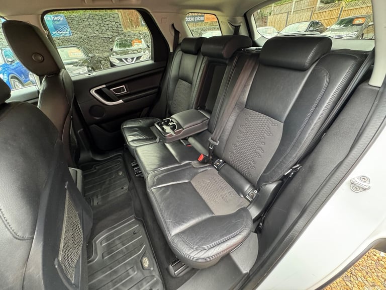 2017 Land Rover Discovery Sport 2.0 TD4 SE Tech 4WD Euro 6 (s/s) 5dr ESTATE Diesel Manual