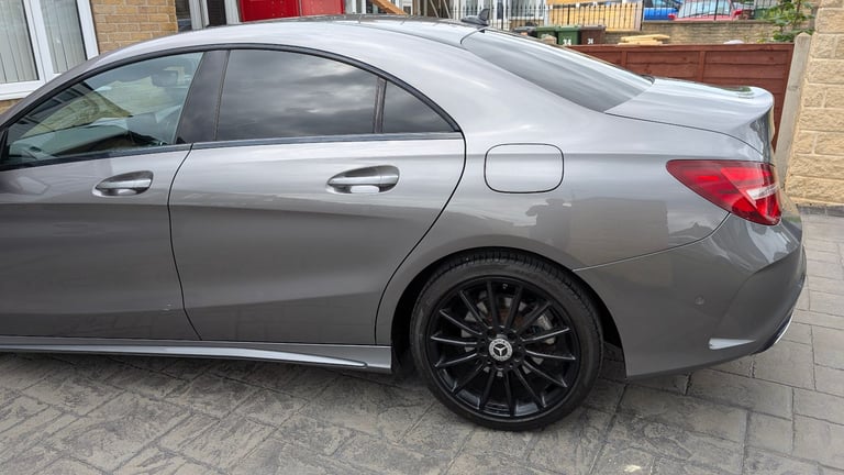Mercedes-Benz CLA220d AMG Line Night Edition Coupe 7G-DCT Euro 6 (s/s) 4dr