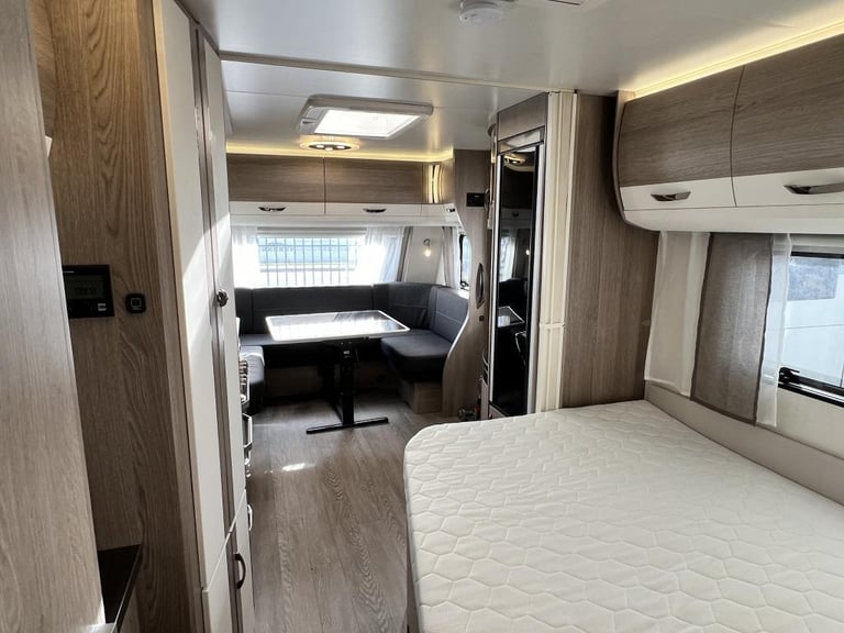 2023 HOBBY Prestige 560 wfu 4 Berth Fixed Bbed End Washroom New 2023