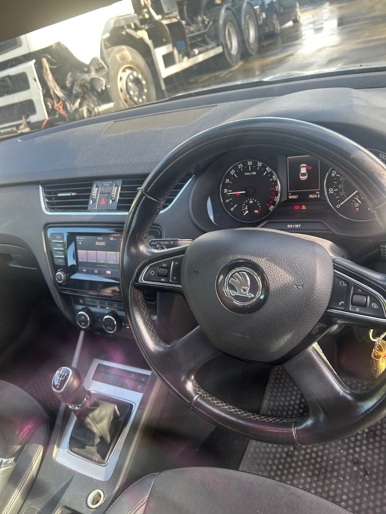 Skoda, OCTAVIA, Hatchback, 2014, Manual, 1598 (cc), 5 doors