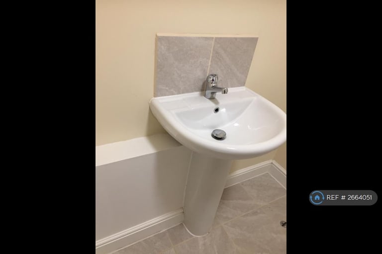 2 bedroom flat in The Lofts, Macclesfield, SK11 (2 bed) (#2664051)