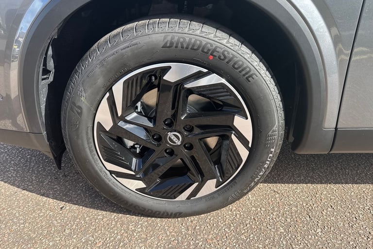2025 Nissan Qashqai 1.5 E-Power N-Connecta 5dr Auto HATCHBACK PETROL/ELECTRIC Automatic