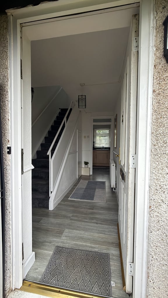 Lovely semi detached 3 bed house in between Watford and Harrow with large garden 