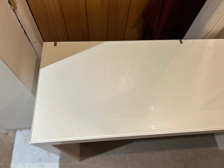 IKEA malm dressing table and glass top 