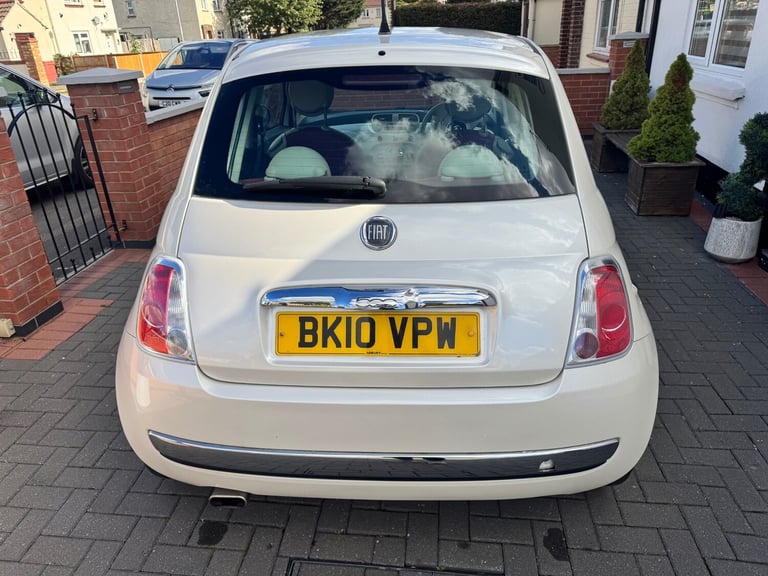 2010 Fiat 500 1.2 Lounge 3dr Dualogic [Start Stop] HATCHBACK Petrol Automatic