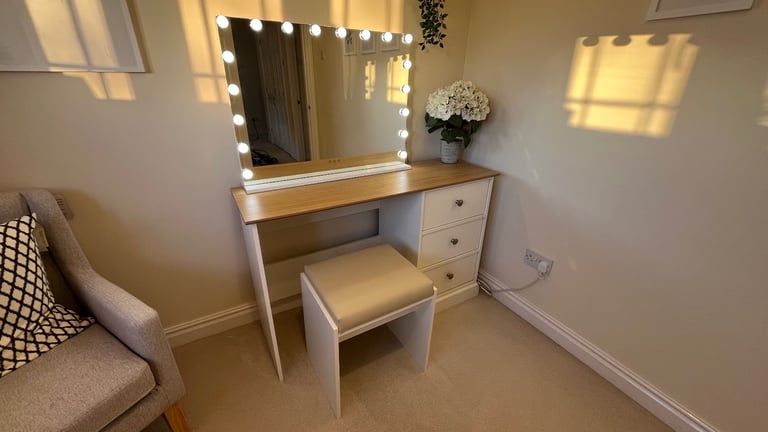 Argos Kensington vanity unit and stool (mirror and accessories not included)