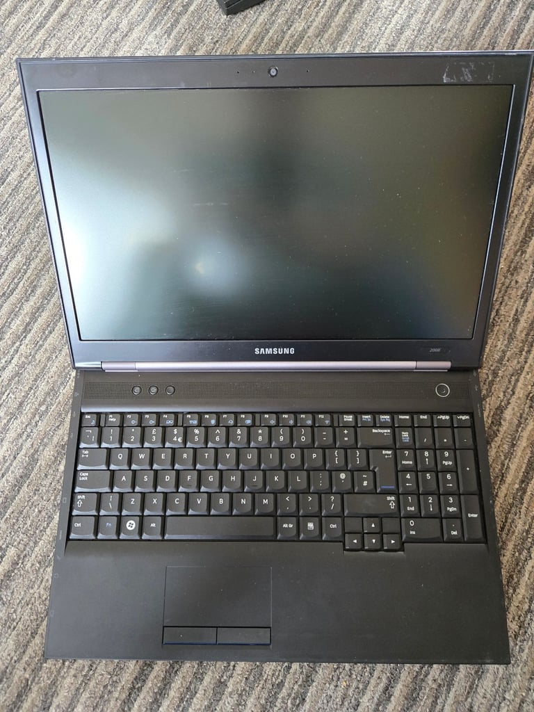 SAMSUNG 200B Laptop 15 inch, intel core i3 M370, 4GB RAM, 120GB SSD, Win 10 pro, sorry no offers