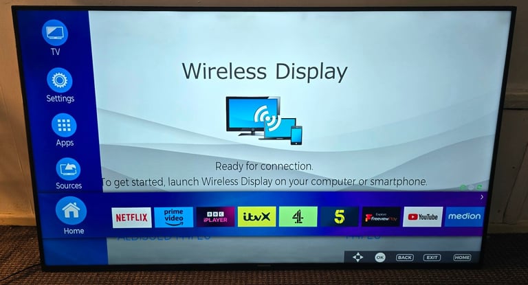 Smart TV 4k UHD 65 inch Fully Working order 