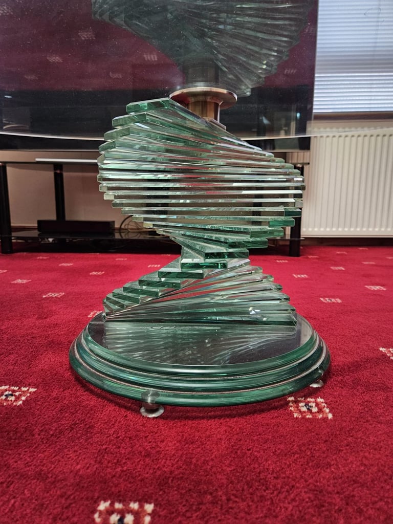 Glass coffee table 