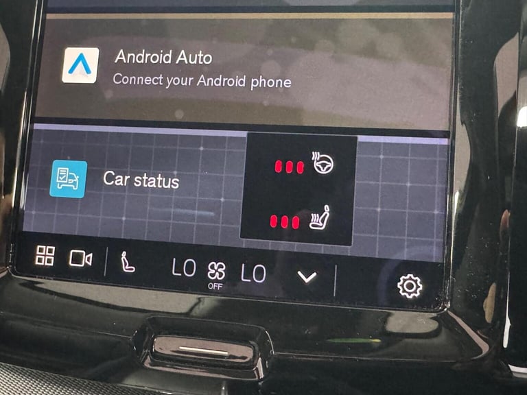 VOLVO XC60 2.0h T6 Recharge 18.8kWh Plus Auto AWD Euro 6 (s/s) 5dr 2024