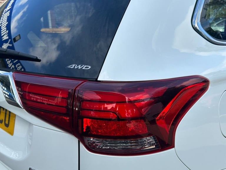 2016 Mitsubishi Outlander 2.0h 12kWh GX4hs SUV 5dr Petrol Plug-in Hybrid CVT 4WD Euro 6 (s/s) (20...
