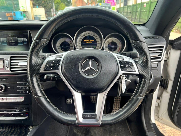 2015 Mercedes-Benz E Class E220 BlueTEC AMG Line Premium 2dr 7G-Tronic COUPE DIESEL Automatic