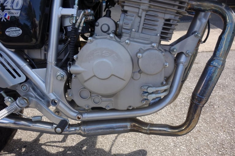 Mash Cafe Racer 400 2022