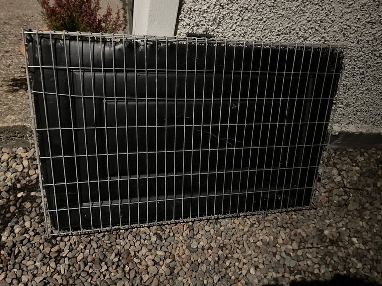 image for Dog cage, folds up and handle for carrying 