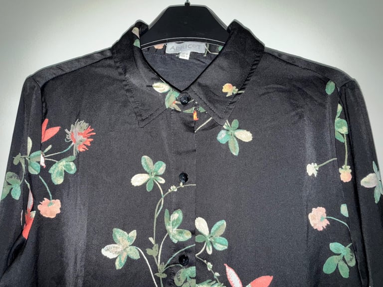 Women’s Apricot Satin Floral Shirt Dress size 10