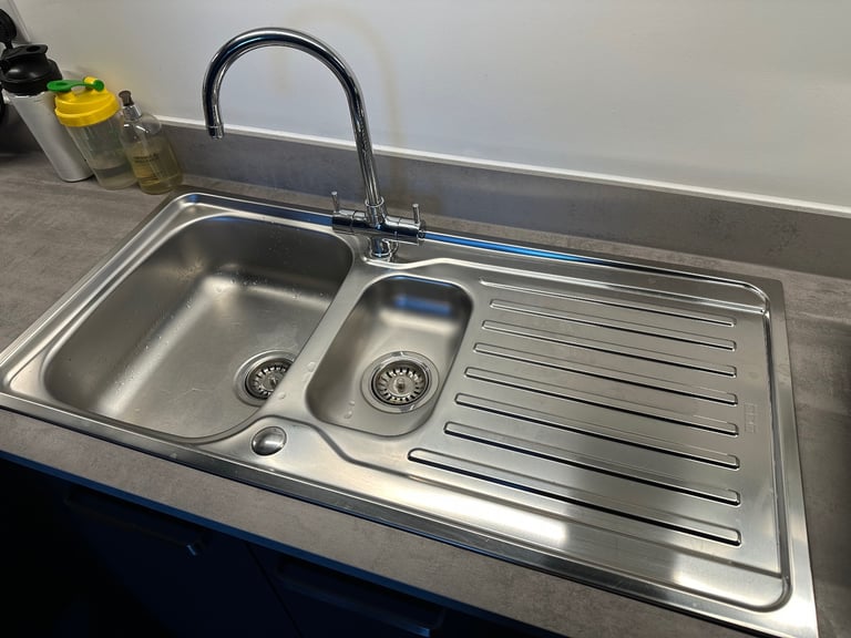 Sink and drainer