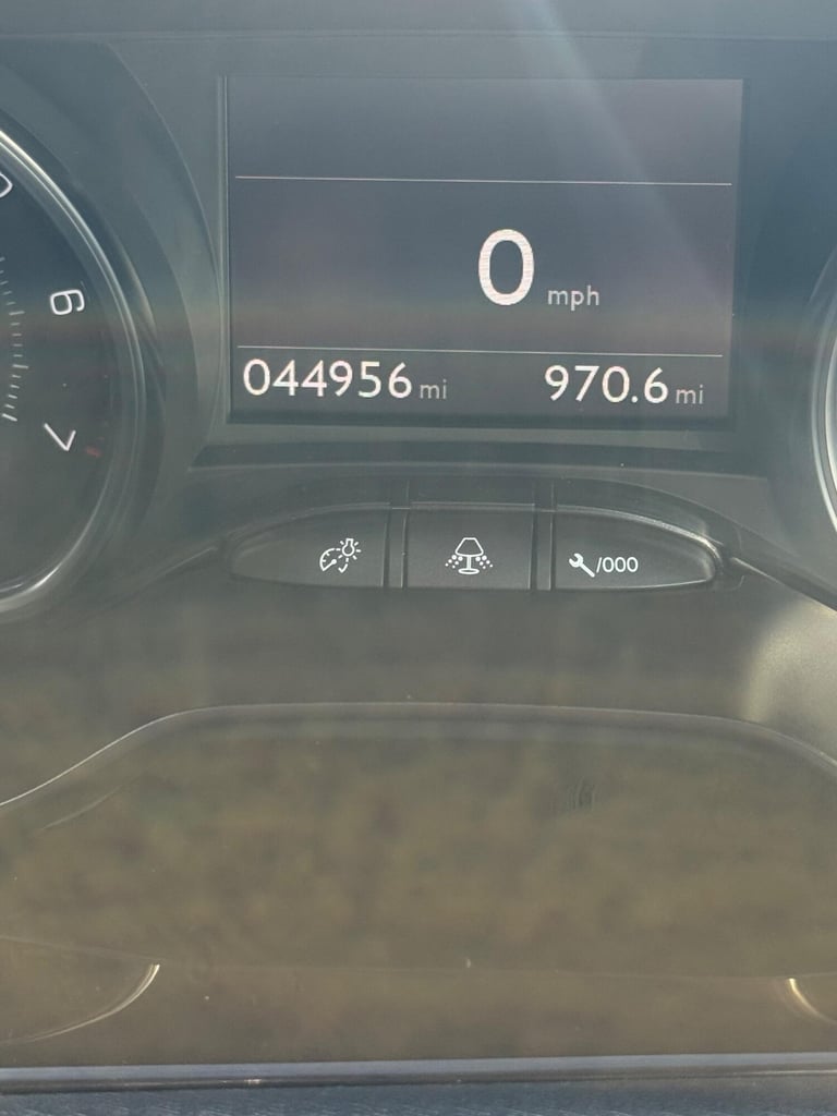 2014 Peugeot 2008 1.6 VTi Feline Euro 5 5dr (Mistral) HATCHBACK Petrol Manual