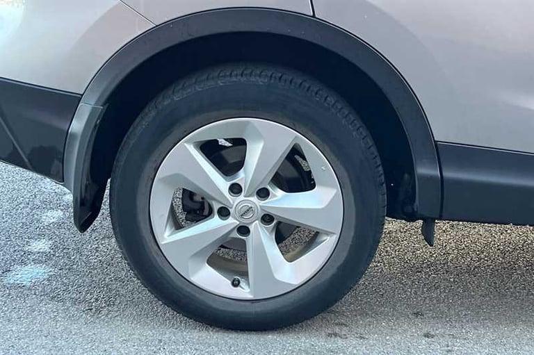 2020 Nissan Qashqai 1.3 DIG-T Acenta Premium SUV 5dr Petrol Manual Euro 6 (s/s) (140 ps) SUV Petr...