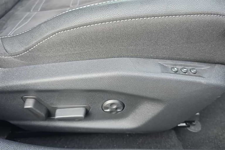 2024 Vauxhall Astra 1.2 Turbo 130 Ultimate 5dr HATCHBACK PETROL Manual